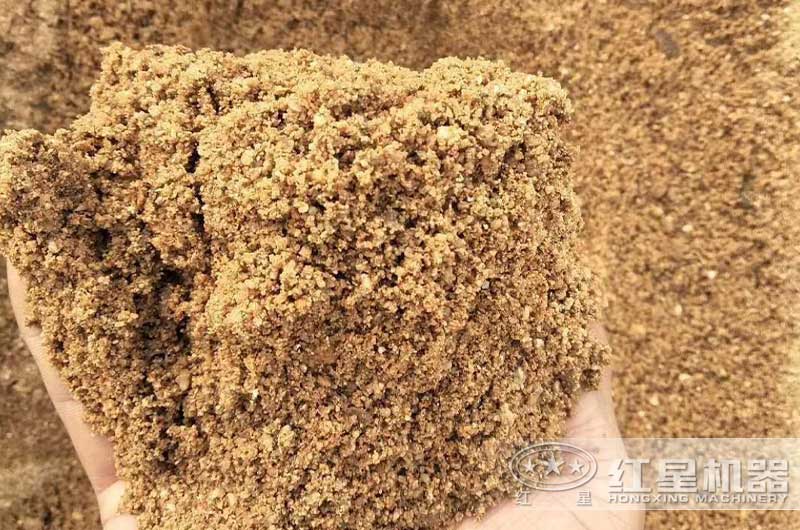 鵝卵石制成的機(jī)制砂，比天然砂還好用